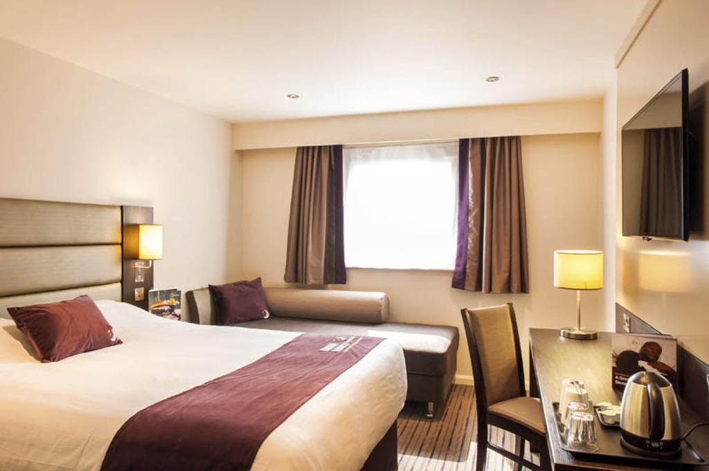 Premier Inn Liverpool City Centre - Moorfields Экстерьер фото