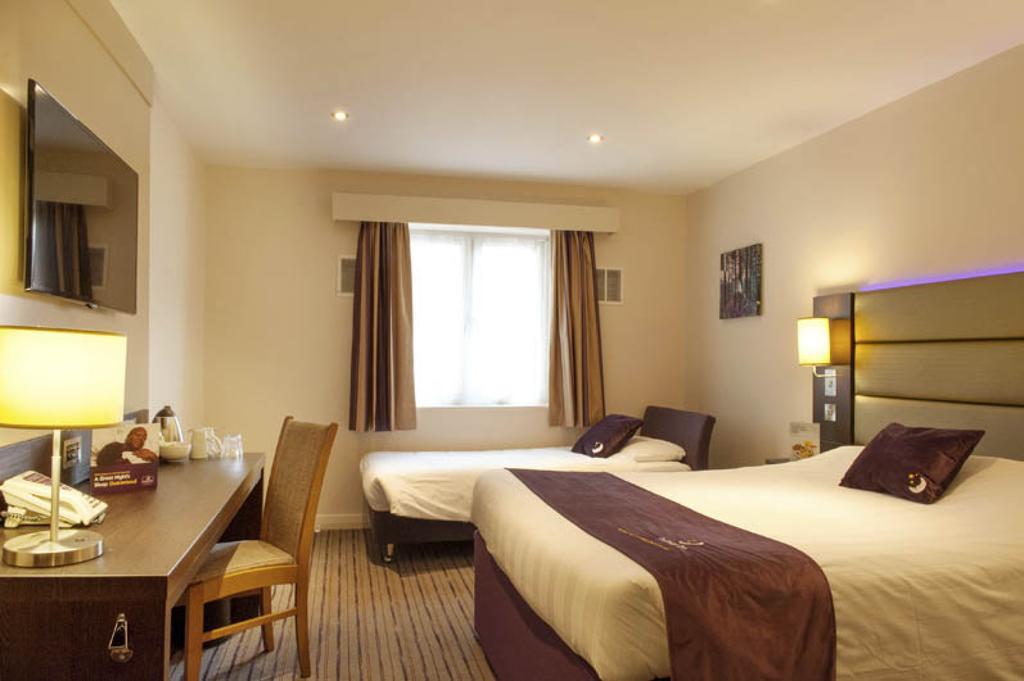Premier Inn Liverpool City Centre - Moorfields Экстерьер фото