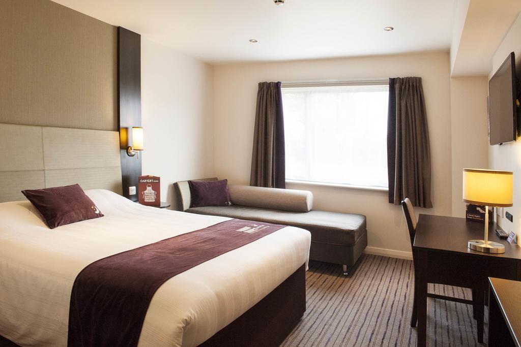 Premier Inn Liverpool City Centre - Moorfields Экстерьер фото