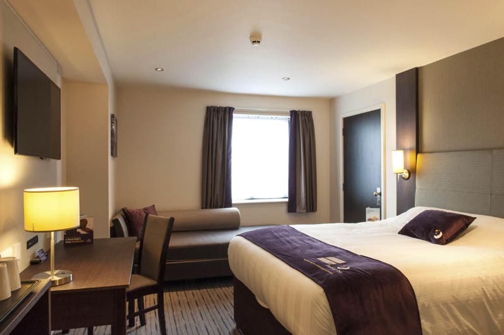 Premier Inn Liverpool City Centre - Moorfields Экстерьер фото