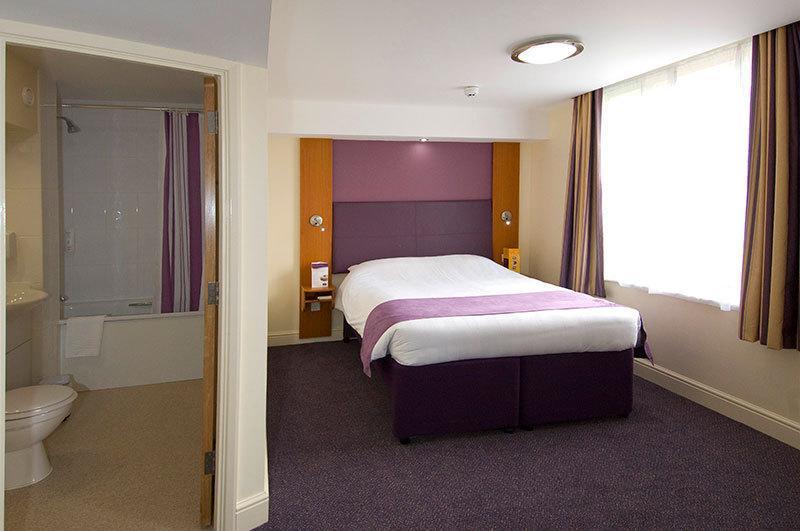 Premier Inn Liverpool City Centre - Moorfields Номер фото
