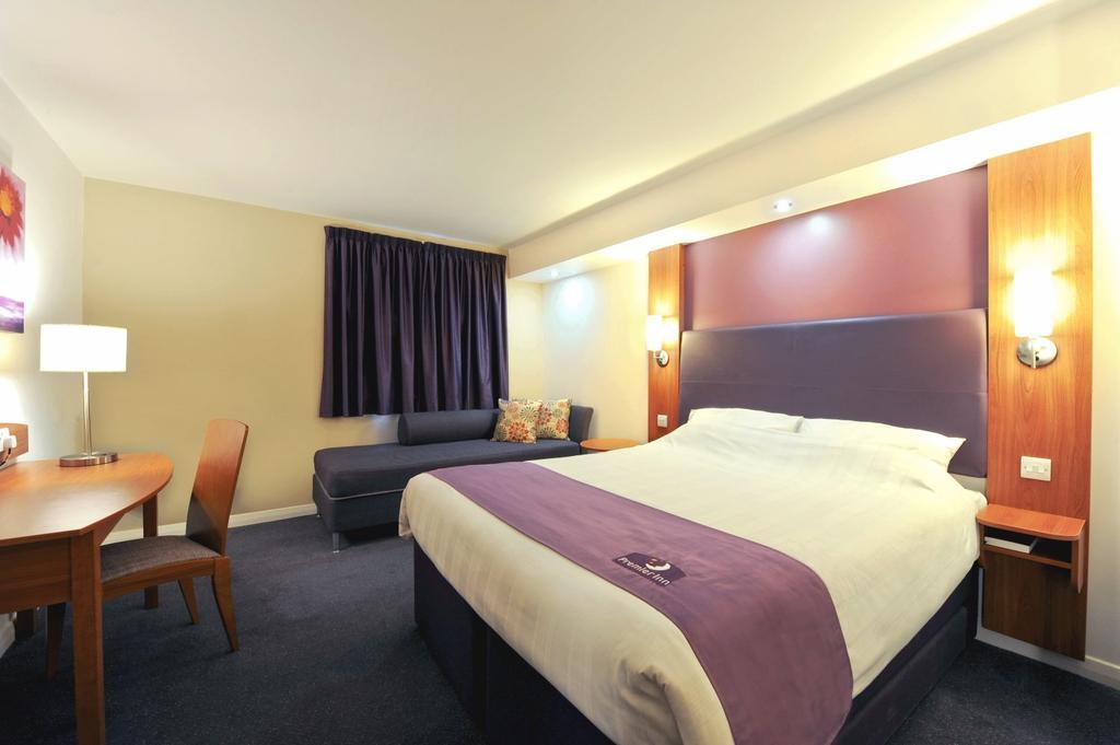 Premier Inn Liverpool City Centre - Moorfields Номер фото